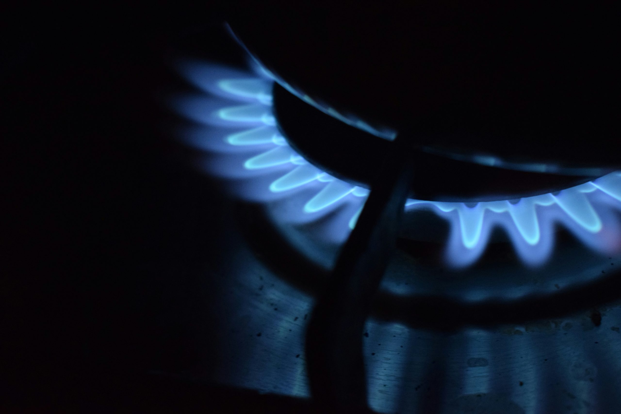 La prescription d’un an de l’article 2272 du Code civil s’applique-t-elle pour la vente de gaz et d’électricité ?